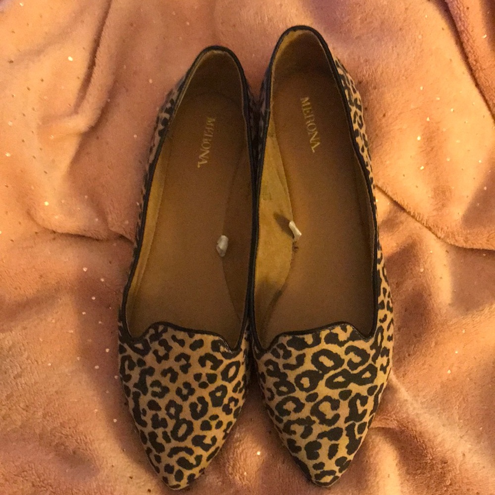 Brand new women’s flats